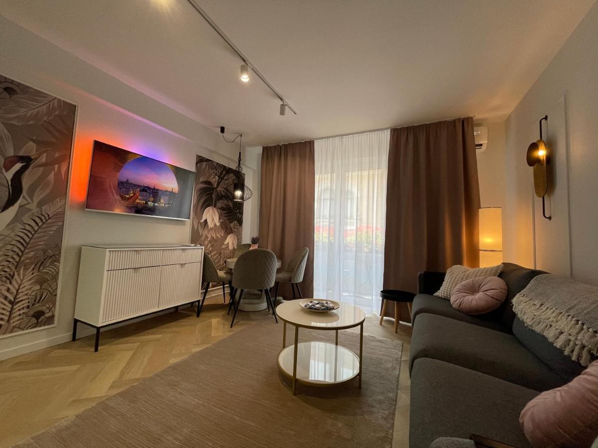 Jeny Boutique Apartment Târgu-Mureş Exteriör bild