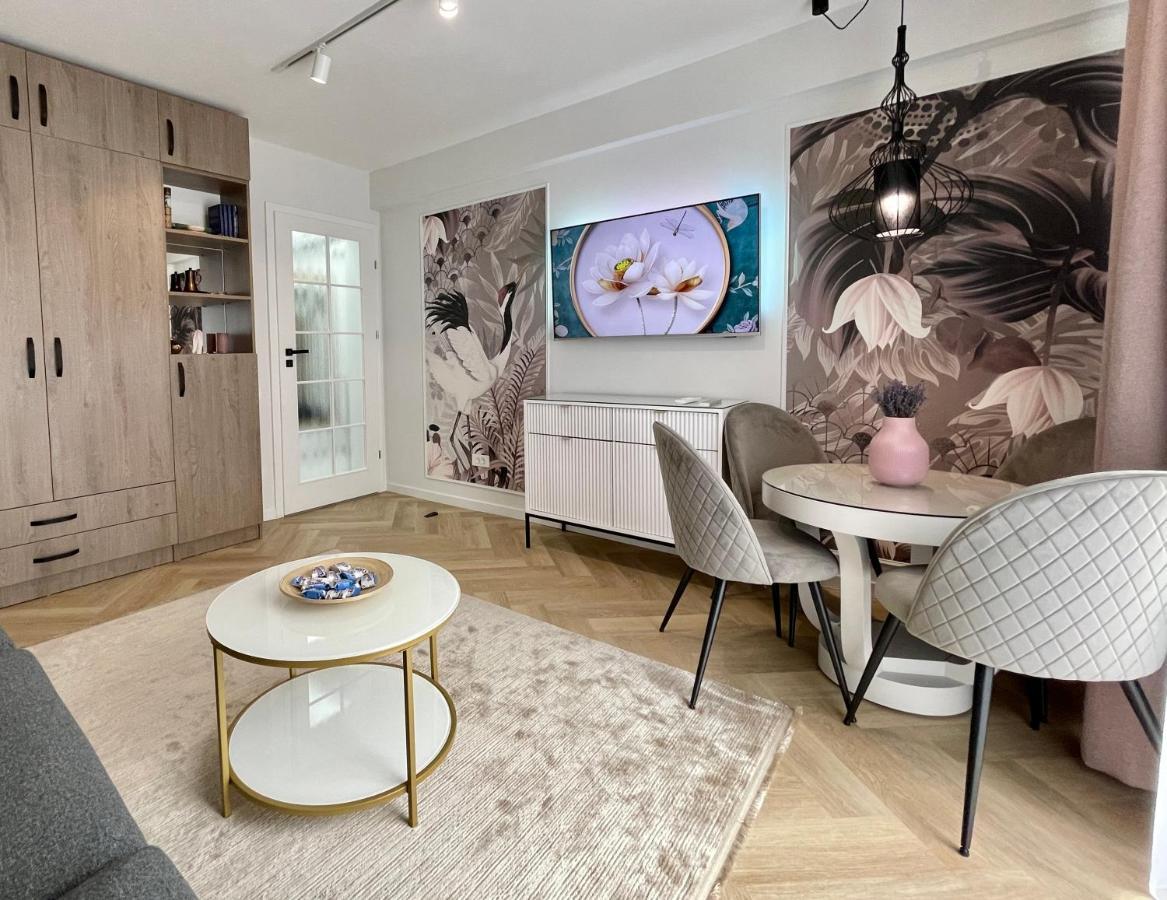 Jeny Boutique Apartment Târgu-Mureş Exteriör bild