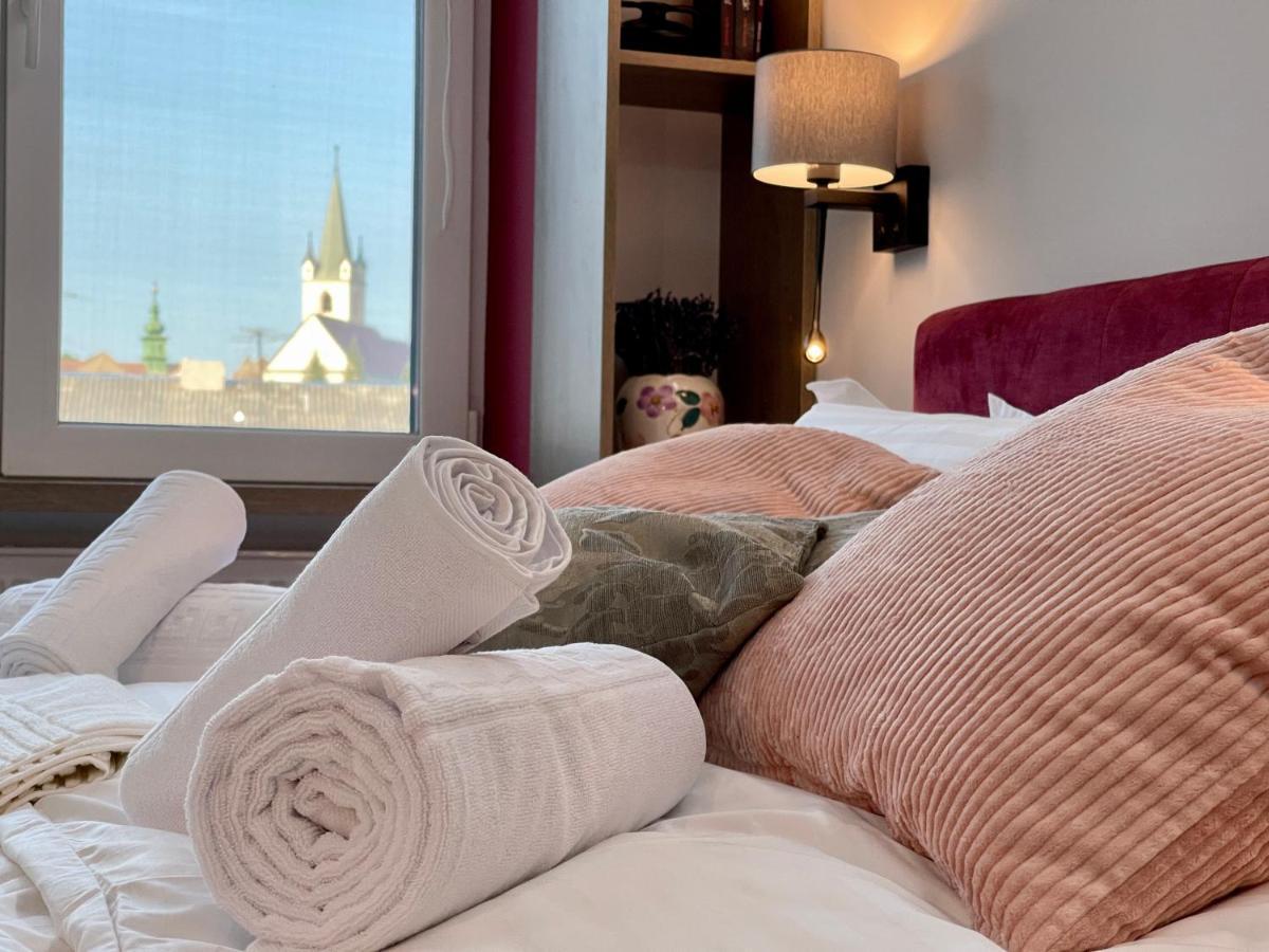 Jeny Boutique Apartment Târgu-Mureş Exteriör bild