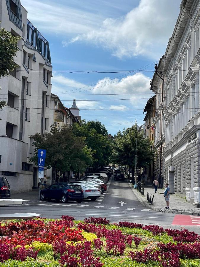 Jeny Boutique Apartment Târgu-Mureş Exteriör bild