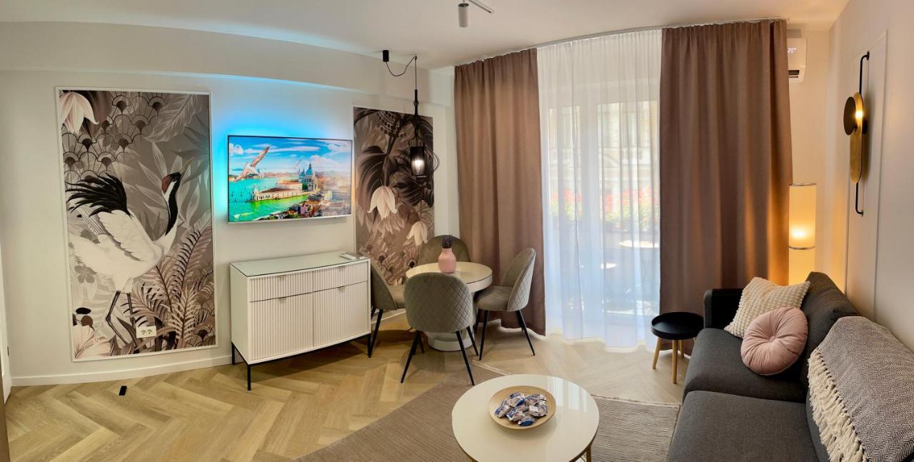Jeny Boutique Apartment Târgu-Mureş Exteriör bild