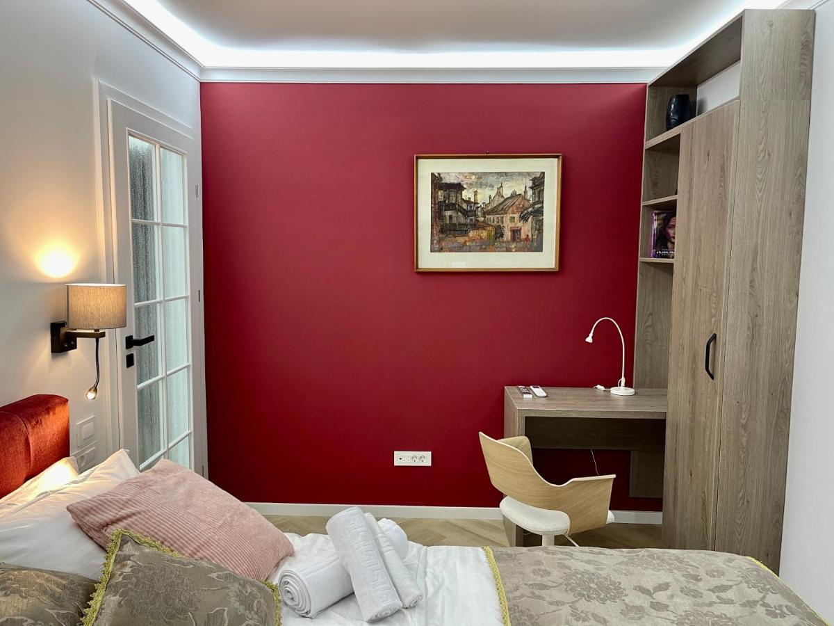 Jeny Boutique Apartment Târgu-Mureş Exteriör bild